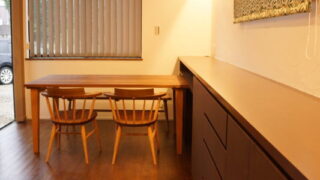 ウォールナットのオーダーテーブル