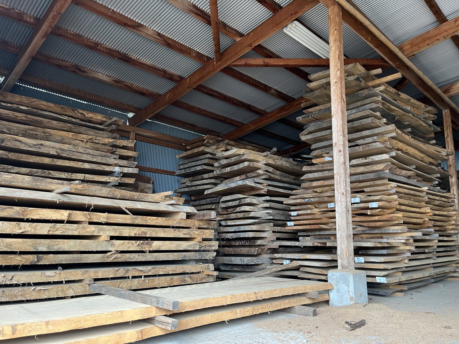 自然針葉樹の手作り家具 ＊ サイズオーダー可 30年後も楽しみになる