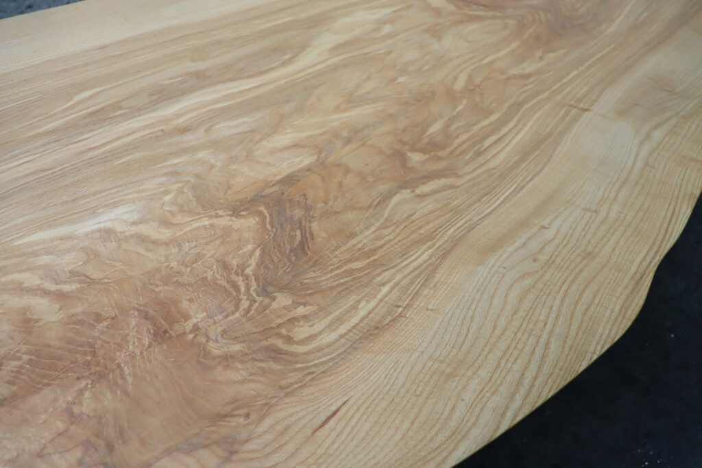 一枚板　アッシュ　幅1620×奥730～840×奥49（ｍｍ）　ＭＳ－7827