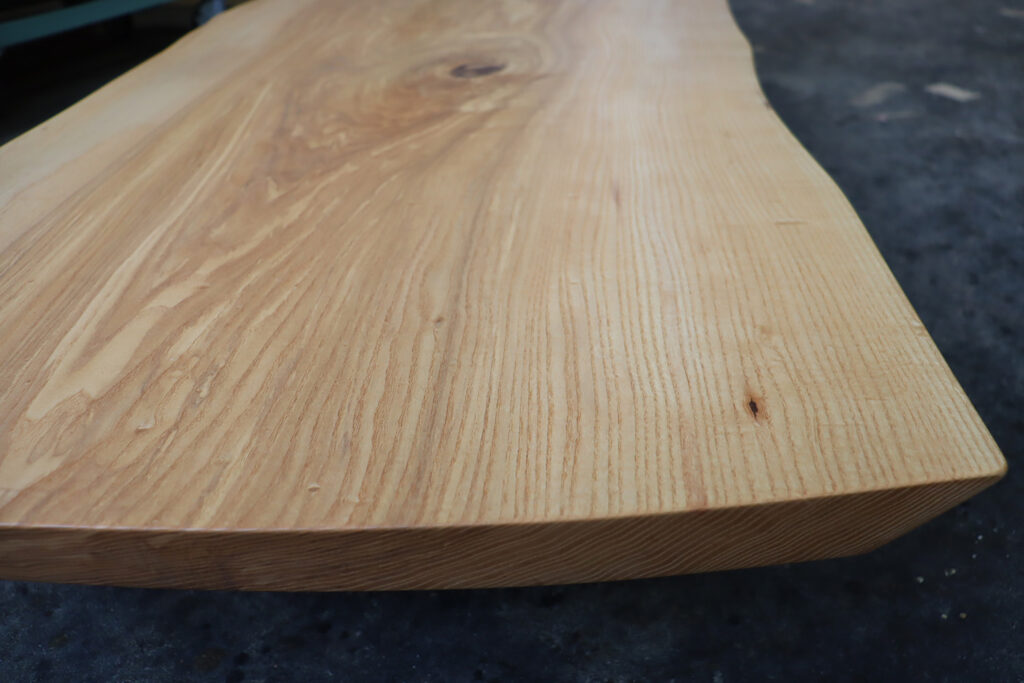 一枚板　アッシュ　幅1620×奥730～840×奥49（ｍｍ）　ＭＳ－7827