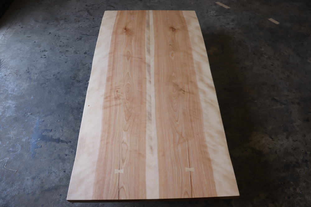 天板(ブックマッチ) カバ桜 幅1800×奥880~910×厚44 MS-7230