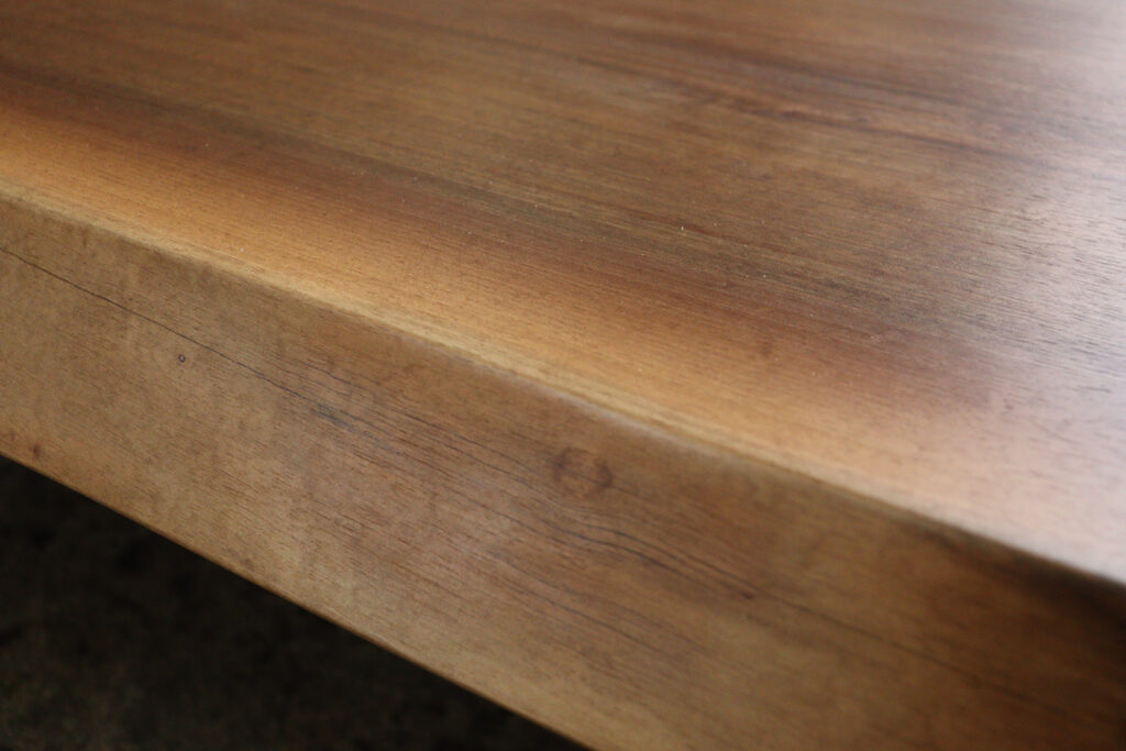 一枚板　ウォールナット　幅1600×奥990～1040×厚59（ｍｍ）　ＭＳ－7778
