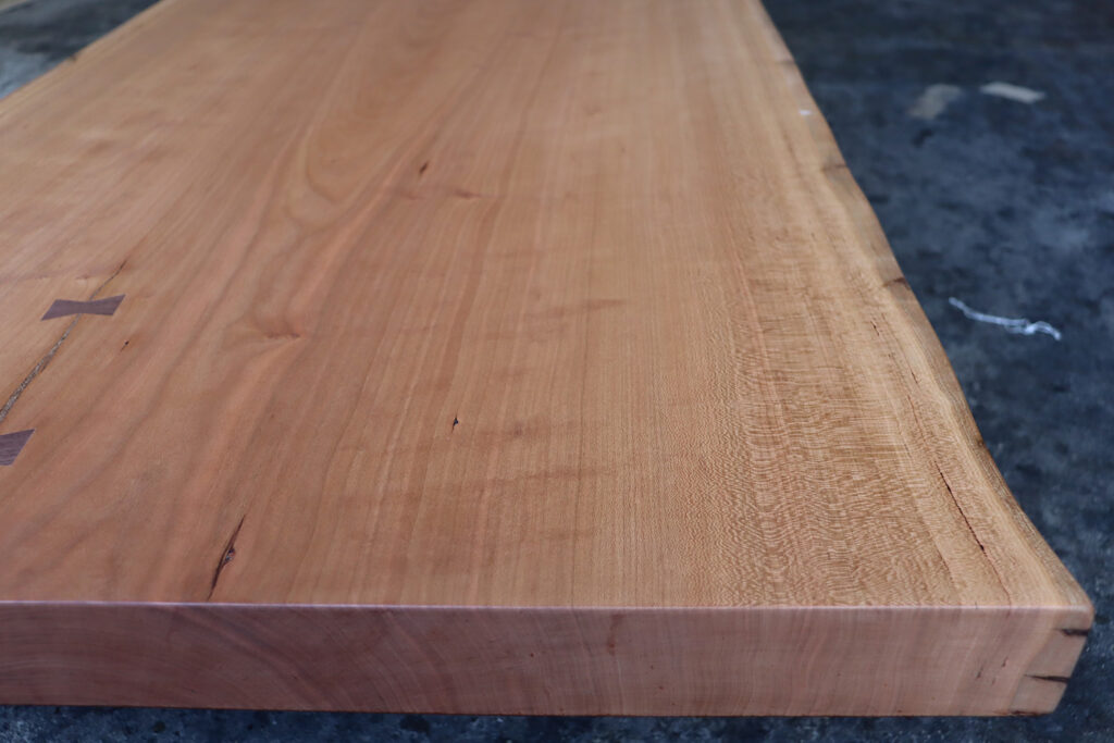 一枚板　ブラックチェリー　幅1600×奥770～810×厚60　MS-7848