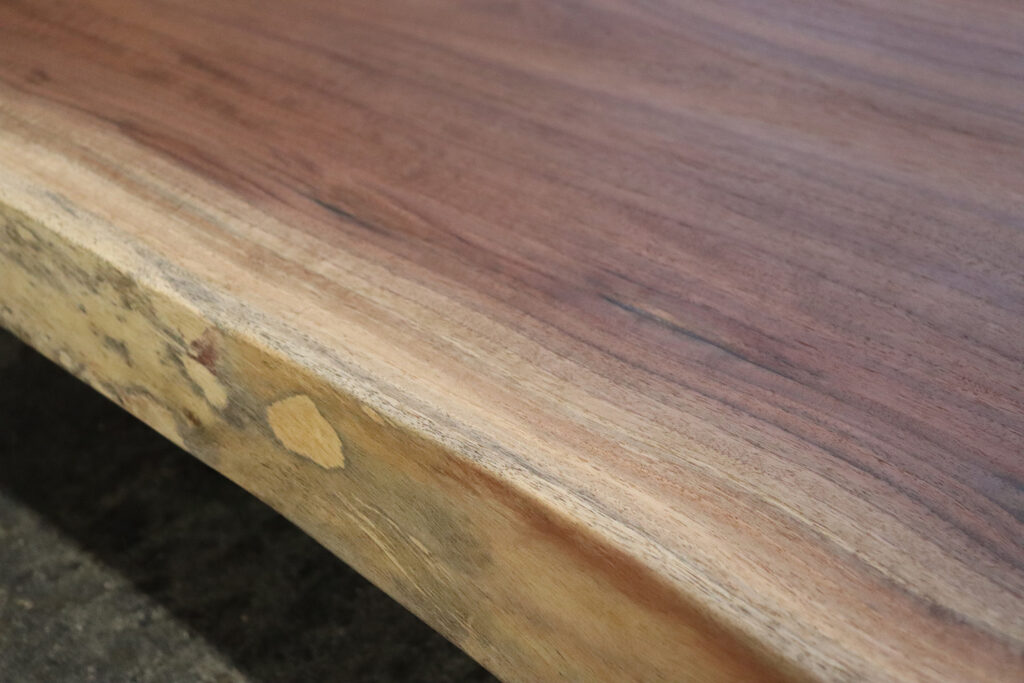 一枚板　ウォールナット　幅1200×奥670～800×厚57（ｍｍ）　MS-7860